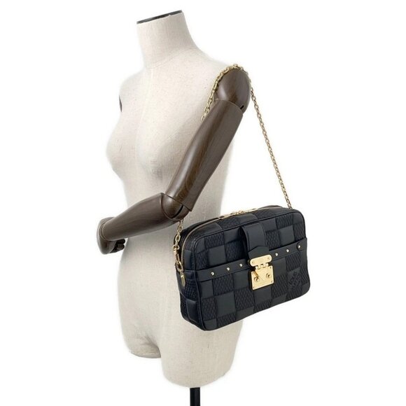 LOUIS VUITTON Troca Size MM Damier Quilt Leather Noir - Picture 2 of 15